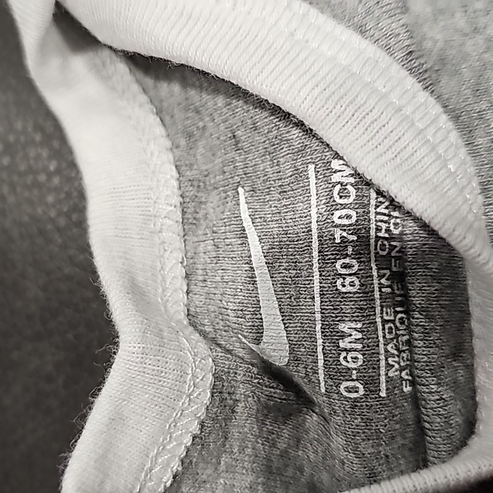 Nike onesie - Picture 5 of 6